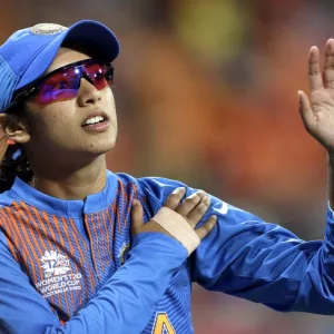 Mandhana sizzles as India qualify for Women's T20 World Cup semifinals