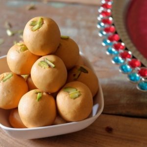 Ganesha Chaturthi Recipe: Try This Homemade Besan Ka Ladoo
