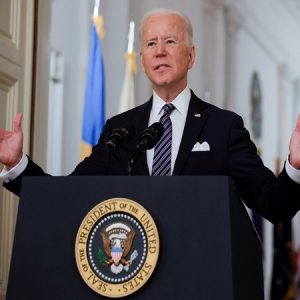 Biden reiterates need for more vaccinations as COVID-19 death toll in US tops 7,00,000