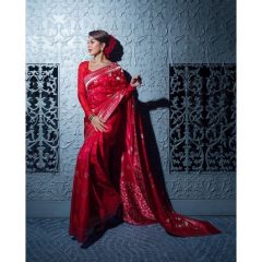 Jacqueline Fernandez's Stunning Diwali Look In Red Saree