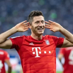 Bayern Munich's Robert Lewandowski breaks Gerd Muller's 49-year goalscoring record