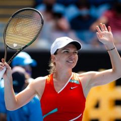 Australian Open: Halep, Muguruza ease through; Kvitova, Fernandez suffer upsets