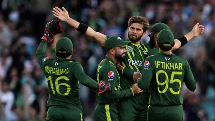 Mohammad Rizwan and Babar Azam find form, help Pakistan get final spot after 7 wicket victory over New Zealand