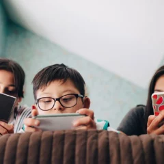 Tips For Parents To Help Detoxify Digital Addiction Among Kids