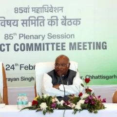 Cong plenary session: Kharge, Sonia Gandhi to deliver addresses in Presence of Rahul